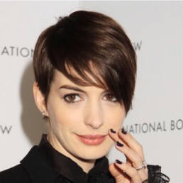 Anne Hathaway Short Hairstyle - http://pophaircuts.com